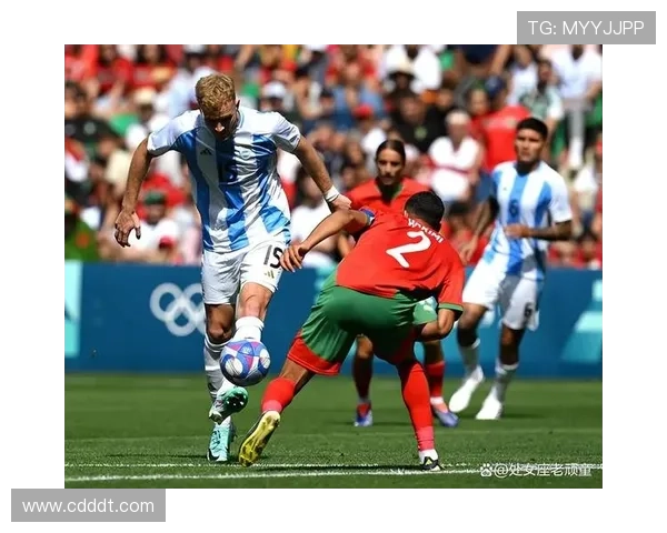 跳舞与足球完美结合的明星球员盘点与精彩瞬间回顾 跳舞与足球完美结合的明星球员盘点与精彩瞬间回顾