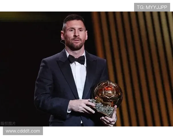 辉煌足坛那些曾捧起冠军奖杯的足球明星们的传奇故事 辉煌足坛那些曾捧起冠军奖杯的足球明星们的传奇故事
