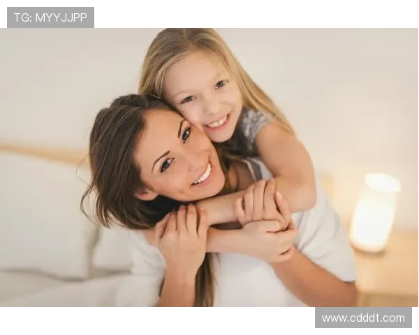 郑州足球明星媳妇美丽瞬间大揭秘她的时尚生活与幸福家庭照分享 郑州足球明星媳妇美丽瞬间大揭秘她的时尚生活与幸福家庭照分享